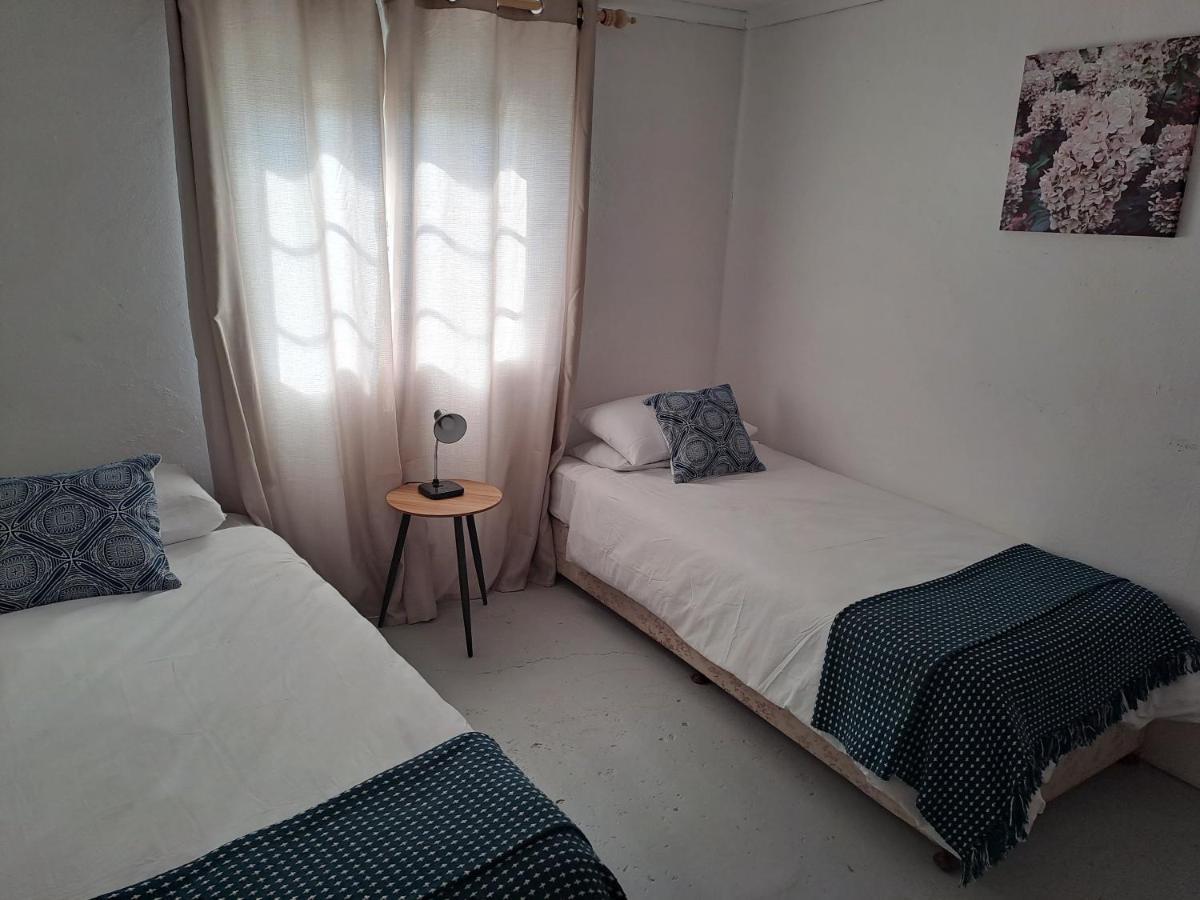De Hoop Guest Farm Apartman Beaufort West Kültér fotó